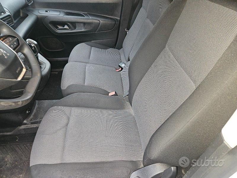 Usata Peugeot Partner Premium 99 CV (72 kW) 2018 Bianco pastello Monovolume