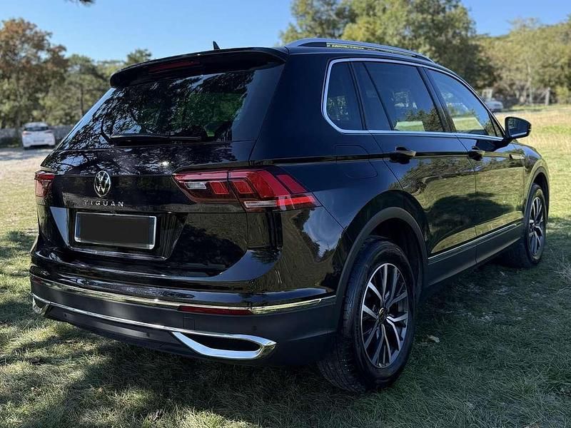 Usata VW Tiguan Life 122 CV (89 kW) 2023 Nero SUV