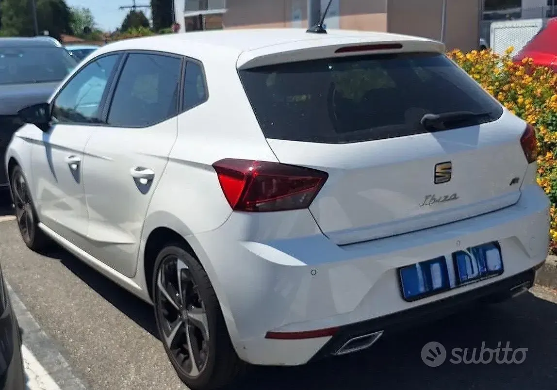 Usata Seat Ibiza FR 110 CV (80 kW) 2023 Bianco Utilitaria