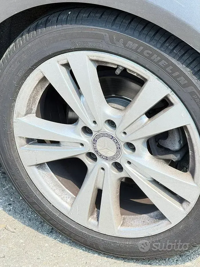 Usata Mercedes A180 109 CV (80 kW) 2016 Grigio Berlina