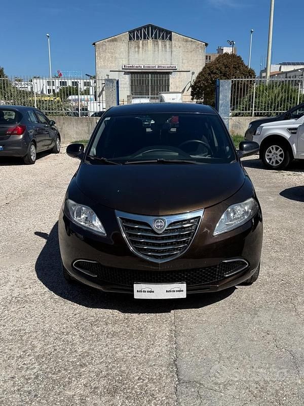Marrone Usata 2012 Lancia Ypsilon Gold Due volumi | 3500 € (Super prezzo) - Immagine 1/4