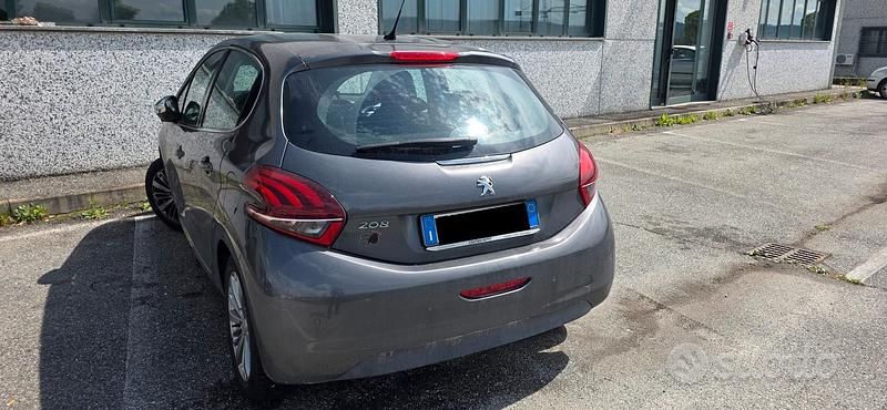 Usata Peugeot 208 83 CV (61 kW) 2019 Grigio Utilitaria