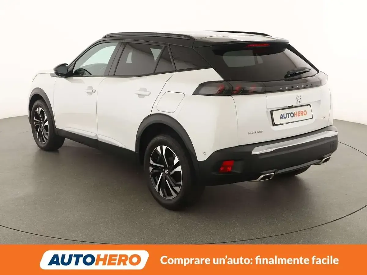 Usata Peugeot 2008 GT-line 131 CV (96 kW) 2021 Bianco SUV