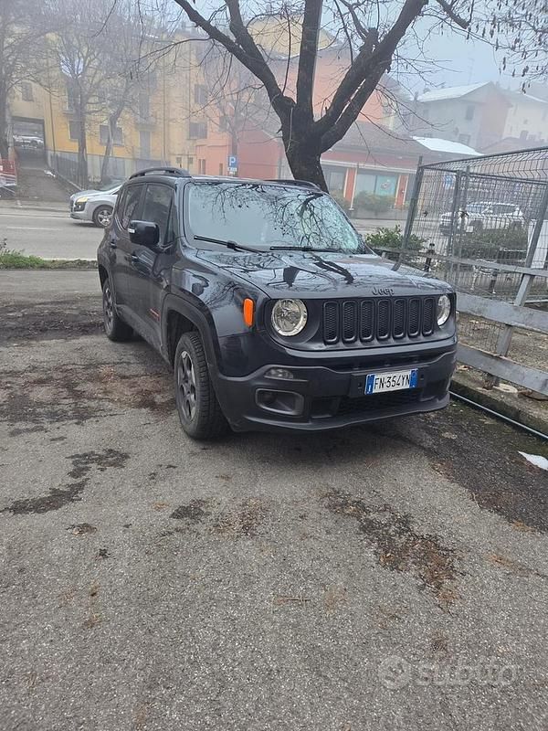 Usata Jeep Renegade Longitude 140 CV (102 kW) 2015 Nero SUV