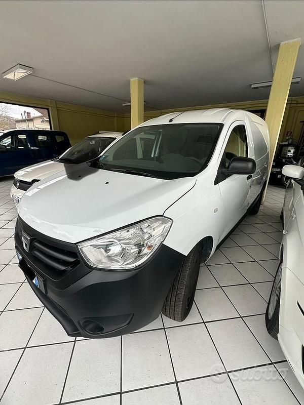 Gebraucht Dacia Dokker 75 PS (55 kW) 2017 Weiß Van / Kleinbus