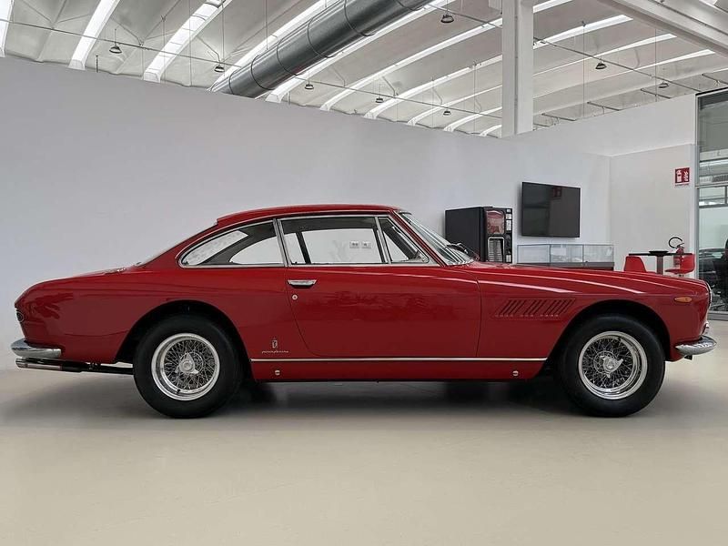 Usata Ferrari 330 300 CV (220 kW) 1964 Rosso Coupé