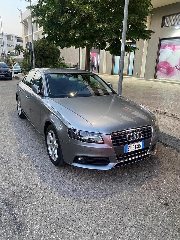 Usata Audi A4 Advanced Plus 143 CV (105 kW) 2012 Grigio Berlina