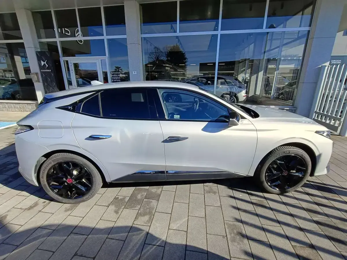 Gebraucht DS Automobiles DS4 Performance Line Plus 179 PS (131 kW) 2022 Grau SUV