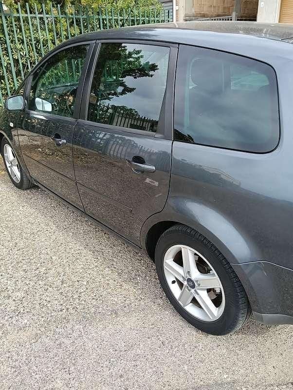 Begagnad Ford C-MAX Titanium 90 HK (66 kW) 2007 Minibuss