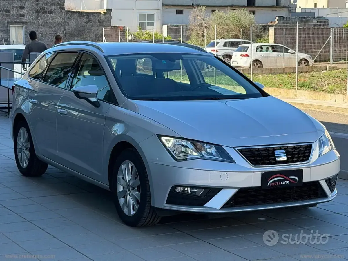 Usata Seat Leon ST 116 CV (85 kW) 2017 Grigio Station wagon