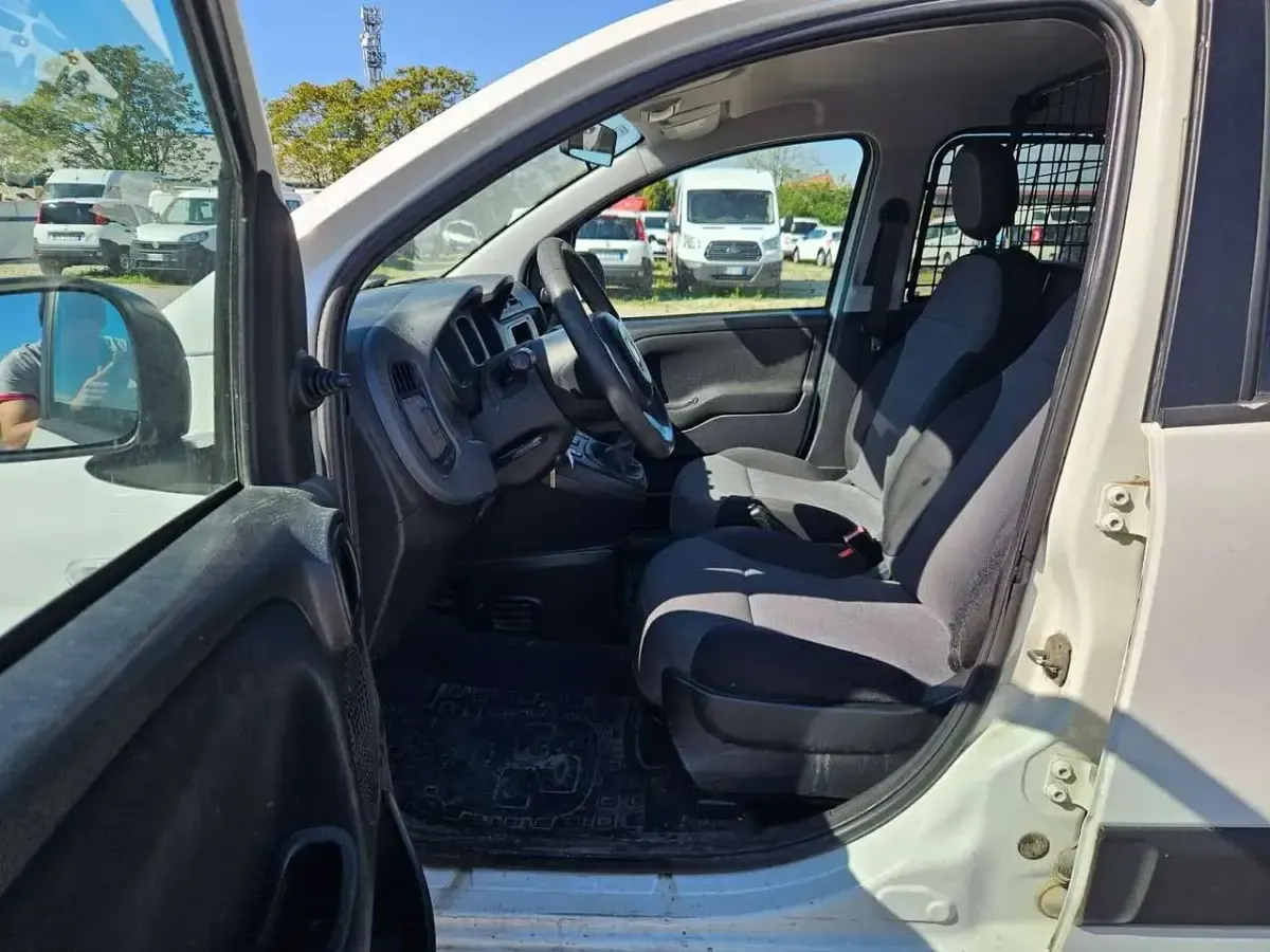 Usata Fiat Panda 4x4 Pop 86 CV (63 kW) 2019 Bianco Utilitaria