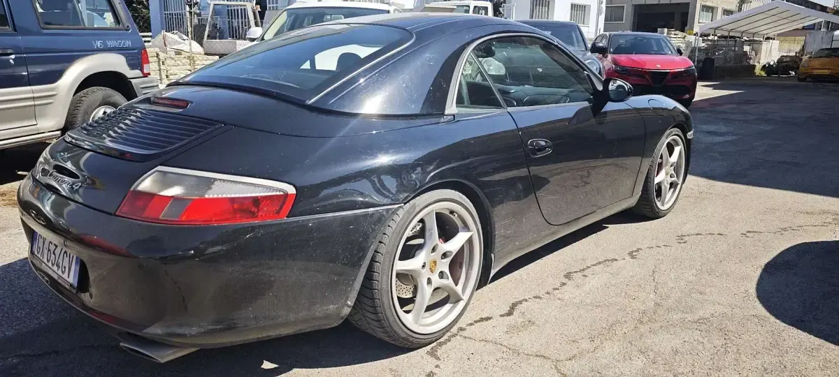 Usata Porsche 911 Carrera 4 Cabriolet 320 CV (235 kW) 2001 Cabrio