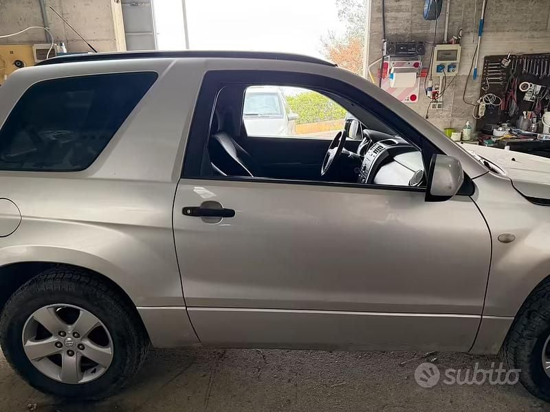 Usata Suzuki Vitara 2009 Grigio Station wagon