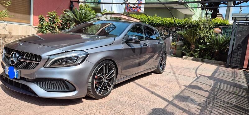 Usata Mercedes A180 AMG 116 CV (85 kW) 2016 Grigio Berlina