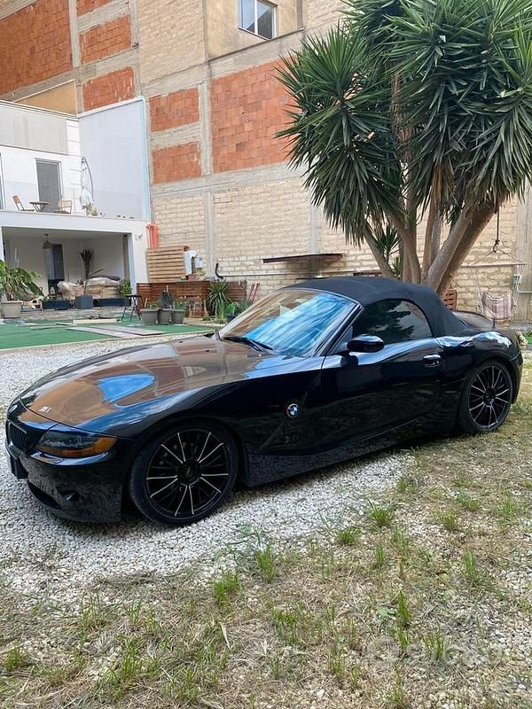 Usata BMW Z4 170 CV (125 kW) 2005 Nero Cabrio