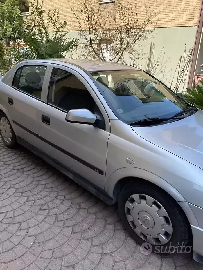 Usata Opel Astra 90 CV (66 kW) 2002 Berlina