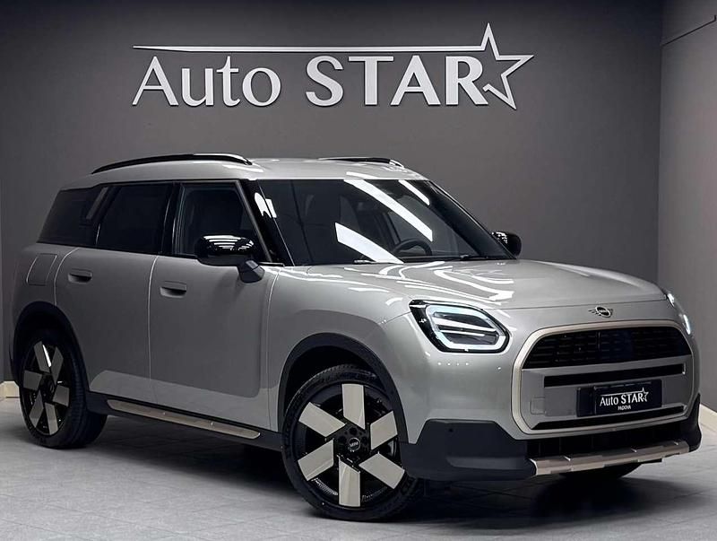 Usata Mini Cooper Countryman Favoured 170 CV (125 kW) 2024 Grigio SUV
