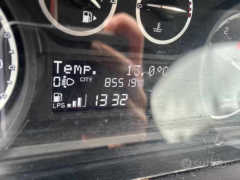 Usata Lancia Ypsilon 69 CV (50 kW) 2013 Nero Utilitaria