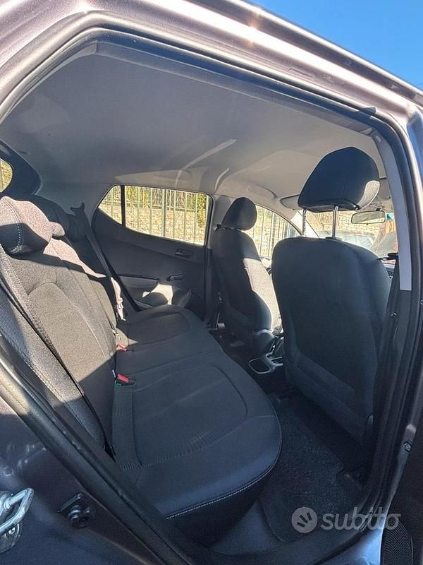 Usata Hyundai i10 67 CV (49 kW) 2018 Grigio Utilitaria