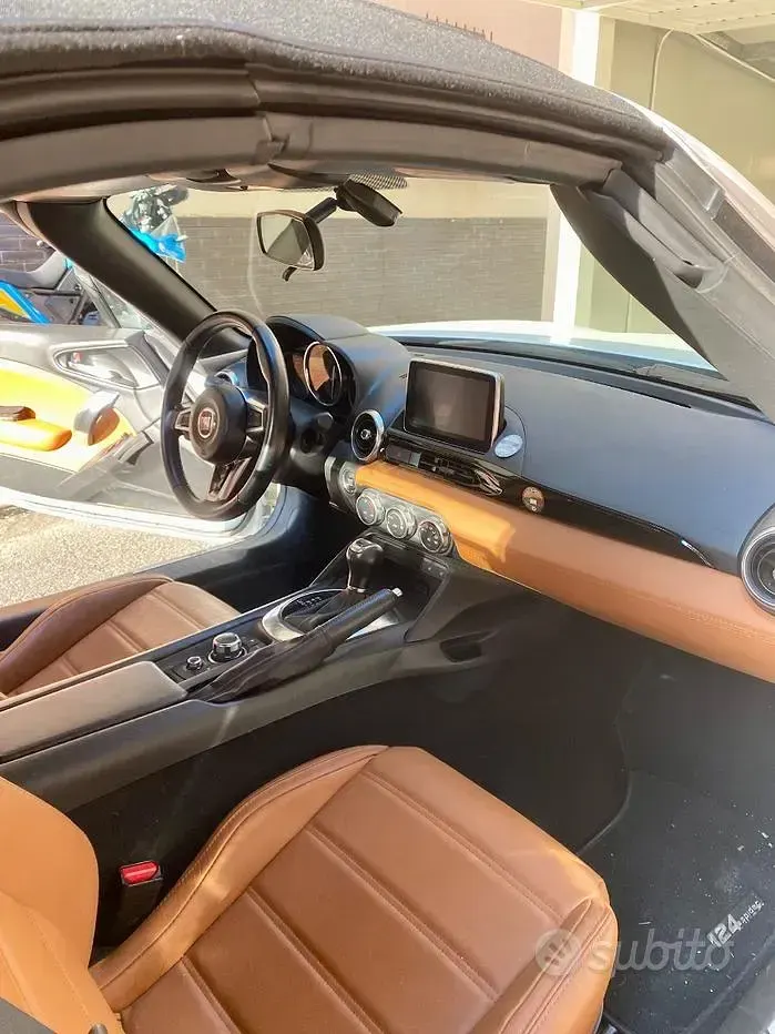 Usata Fiat 124 140 CV (102 kW) 2017 Bianco Cabrio