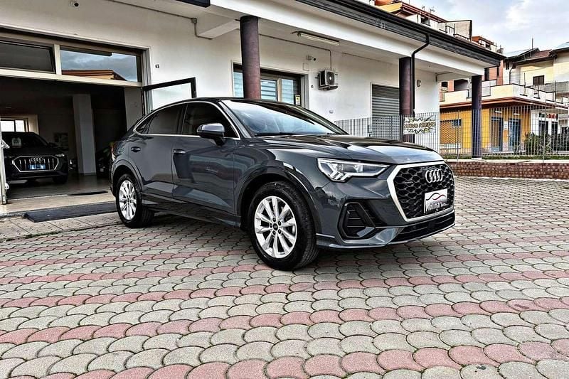 Usata Audi Q3 Sportback Business Plus 150 CV (110 kW) 2022 Nanograu metallic SUV
