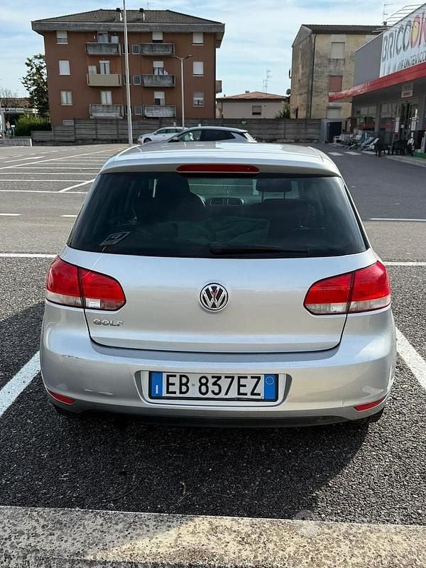 Usata VW Golf VI 105 CV (77 kW) 2010 Grigio Utilitaria
