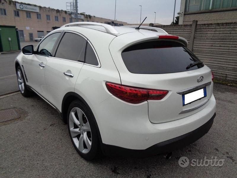 Usata Infiniti Fx30 Premium 238 CV (175 kW) 2010 Bianco SUV
