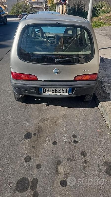 Grigio Usata 2007 Fiat 600 Tre volumi | 1000 € (Super prezzo) - Immagine 1/4