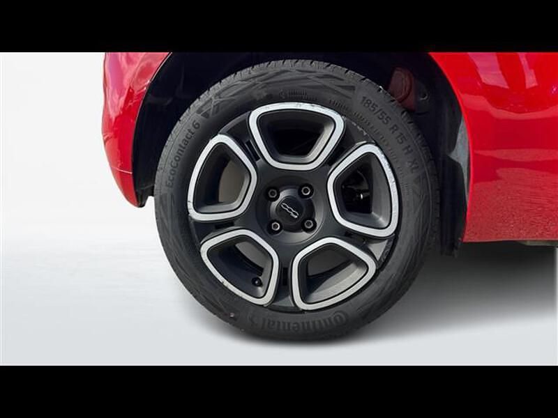 Usata Fiat 500 Club 70 CV (51 kW) 2022 Rosso Utilitaria