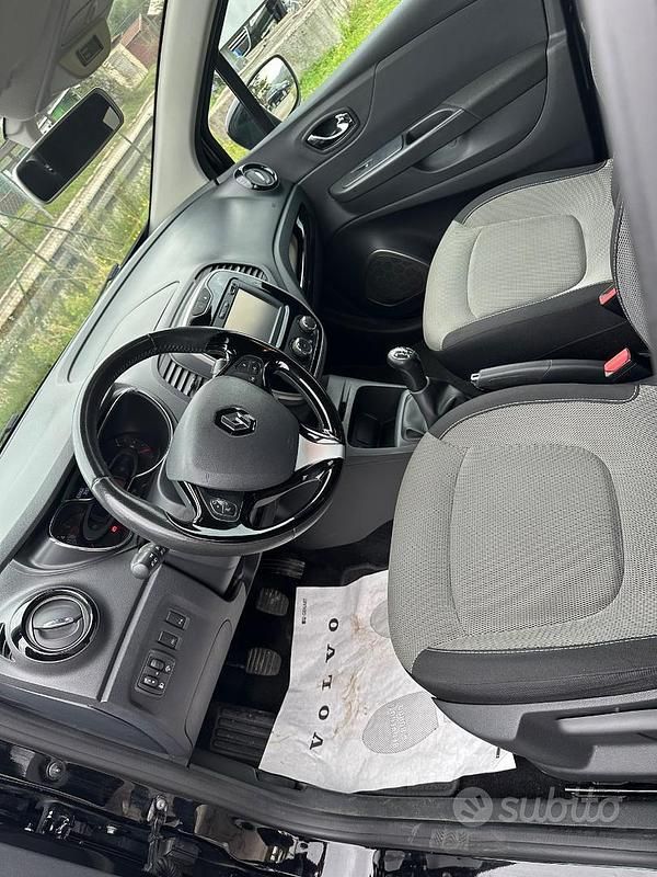 Occasion Renault Captur Intens 90 ch (66 kW) 2016 Noir SUV