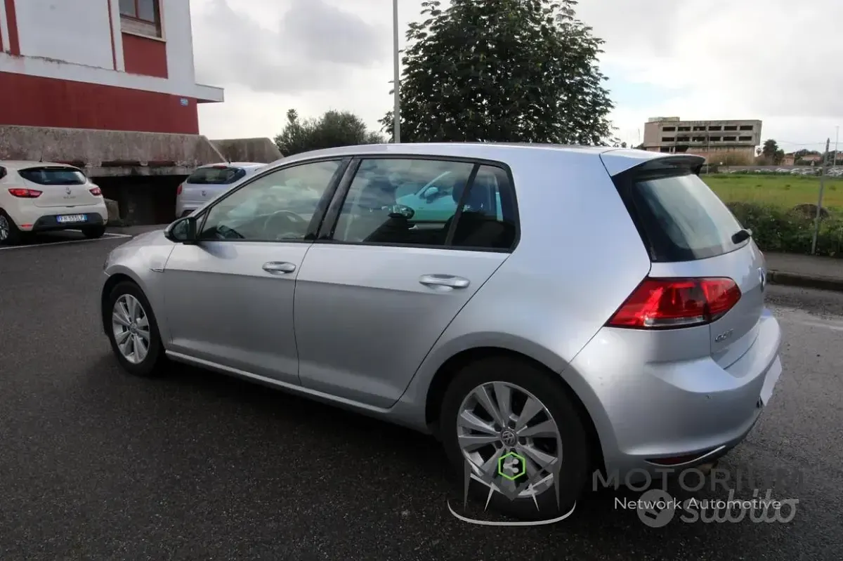 Usata VW Golf VII Comfortline 116 CV (85 kW) 2015 Argento Berlina