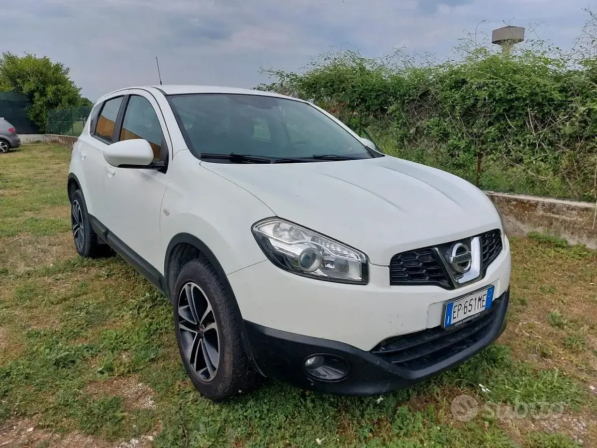 Używany Nissan Qashqai Tekna 150 KM (110 kW) 2012 Biały SUV