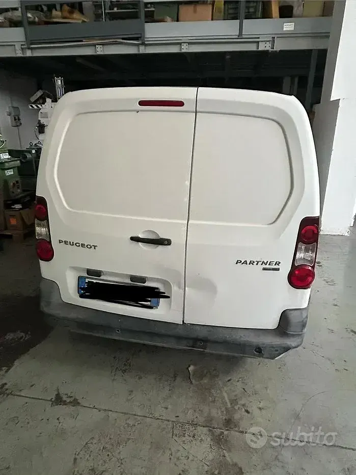 Usata Peugeot Partner 90 CV (66 kW) 2016 Monovolume