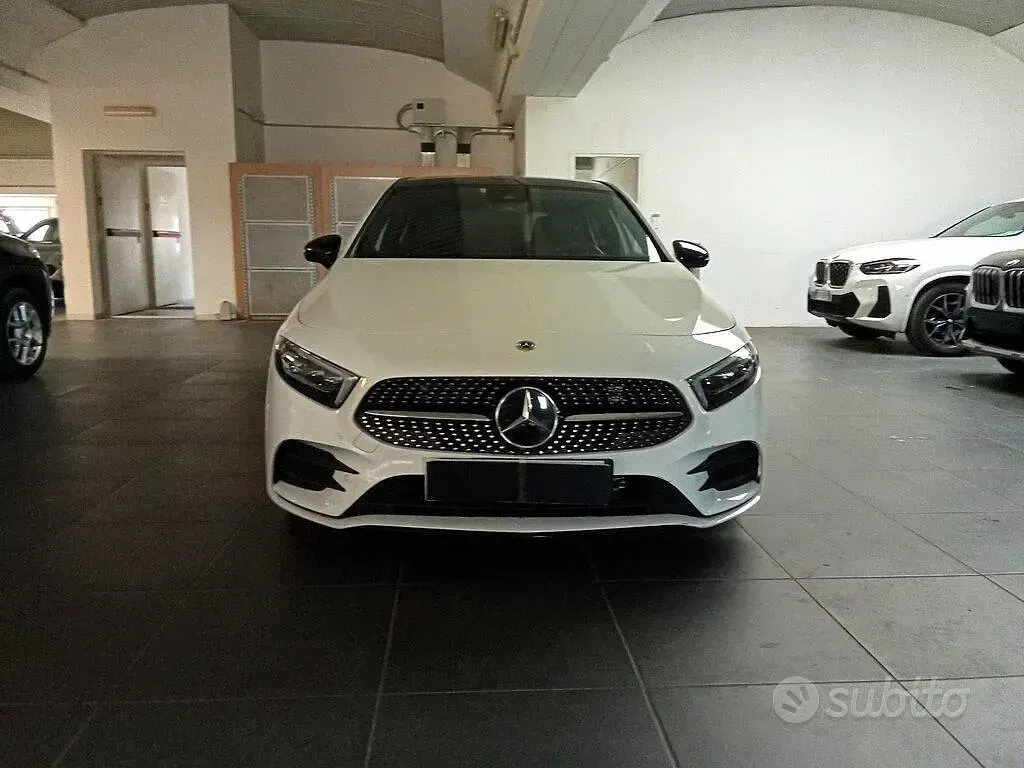 Usata Mercedes A180 Premium 116 CV (85 kW) 2023 Berlina
