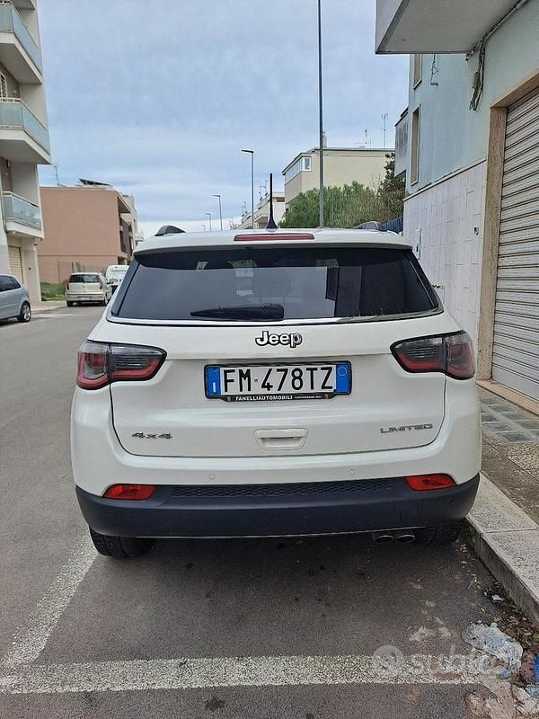 Usata Jeep Compass Limited 140 CV (102 kW) 2018 Bianco SUV