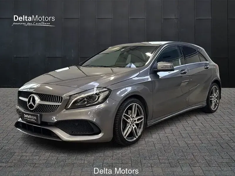 Usata Mercedes A200 Premium 136 CV (100 kW) 2018 Utilitaria