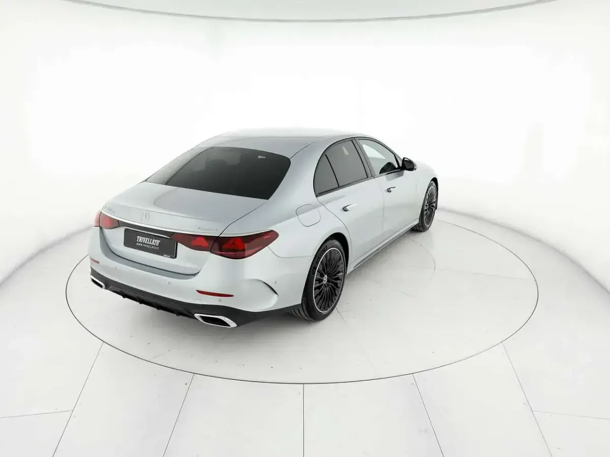 Nuova Mercedes E300 Advanced Plus 313 CV (230 kW) 2026 Argento Berlina