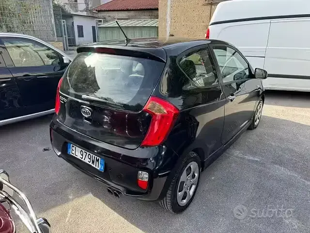 Usata Kia Picanto 69 CV (50 kW) 2012 Nero Utilitaria