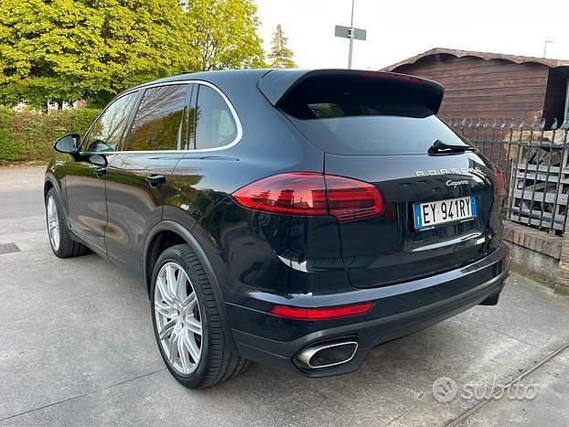 Usata Porsche Cayenne 250 CV (183 kW) 2015 Blu SUV