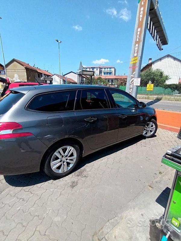 Occasion Peugeot 308 SW 131 ch (96 kW) 2018 Gris Break