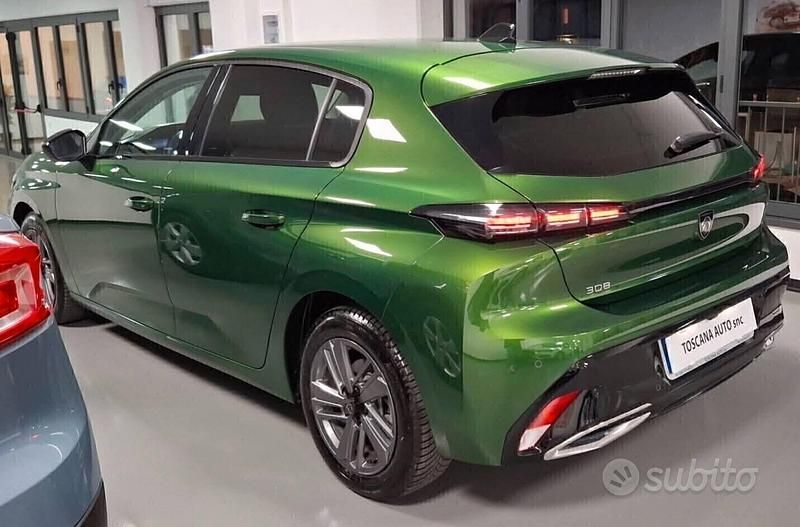 Usata Peugeot 308 Allure 130 CV (95 kW) 2025 Verde Berlina