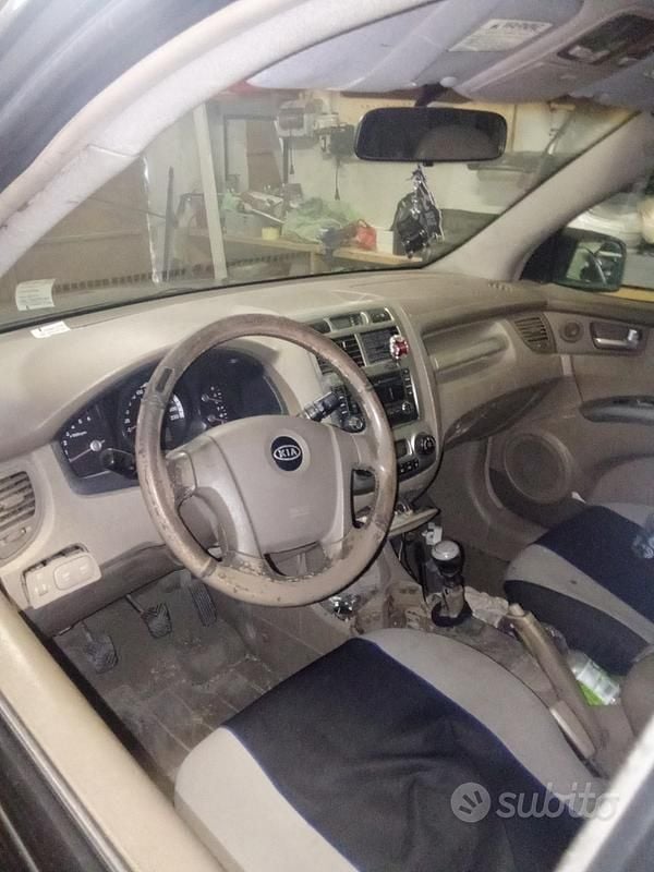 Usata Kia Sportage 140 CV (102 kW) 2006 Nero SUV