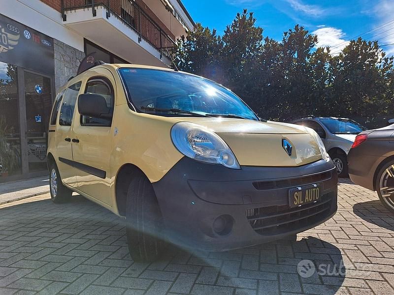 Usata Renault Kangoo 85 CV (62 kW) 2008 Giallo Monovolume