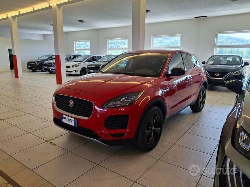 Rosso pastello Usata 2018 Jaguar E-Pace SUV | 17.900 € (Ottimo prezzo) - Immagine 1/4