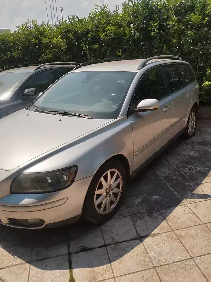 Usata Volvo V50 136 CV (100 kW) 2004 Grigio Station wagon