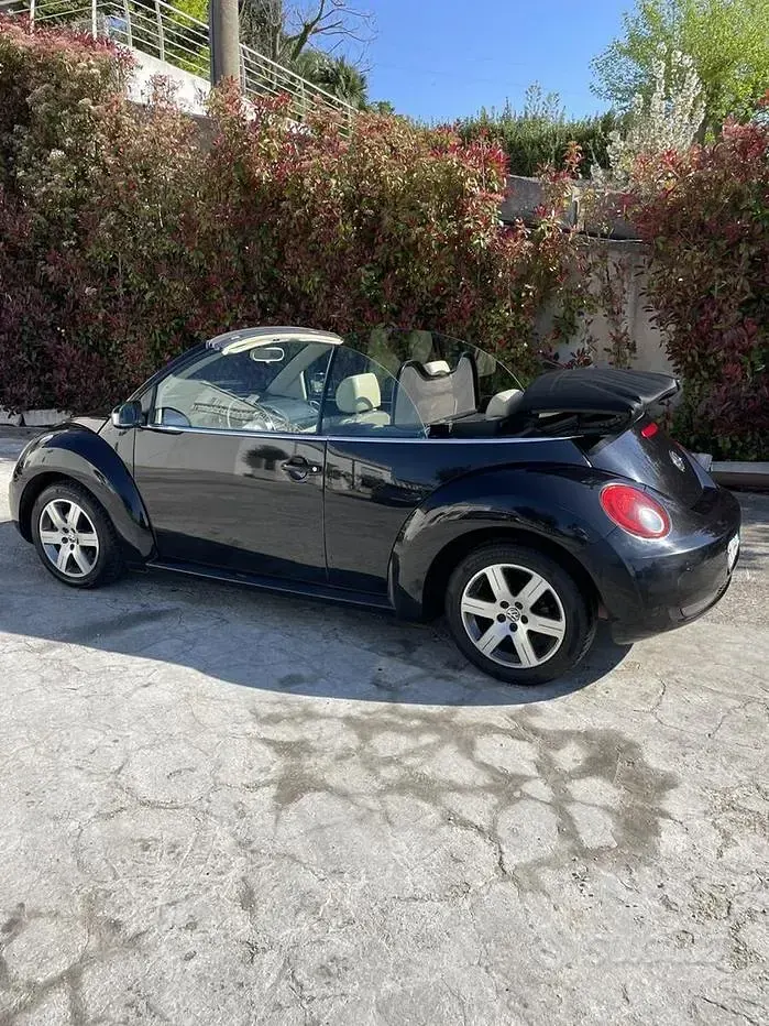 Usata VW New Beetle 105 CV (77 kW) 2007 Nero Utilitaria