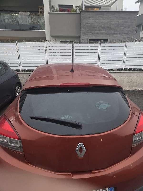 Usata Renault Mégane Coupé Dynamique 110 CV (80 kW) 2009 Arancione Coupé