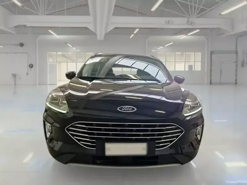Usado Ford Kuga Titanium 120 CV (88 kW) 2022 Negro SUV