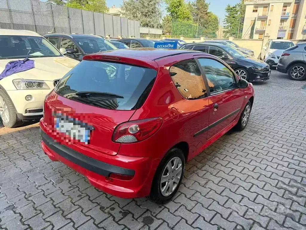 Usata Peugeot 206+ 60 CV (44 kW) 2009 Rosso Utilitaria