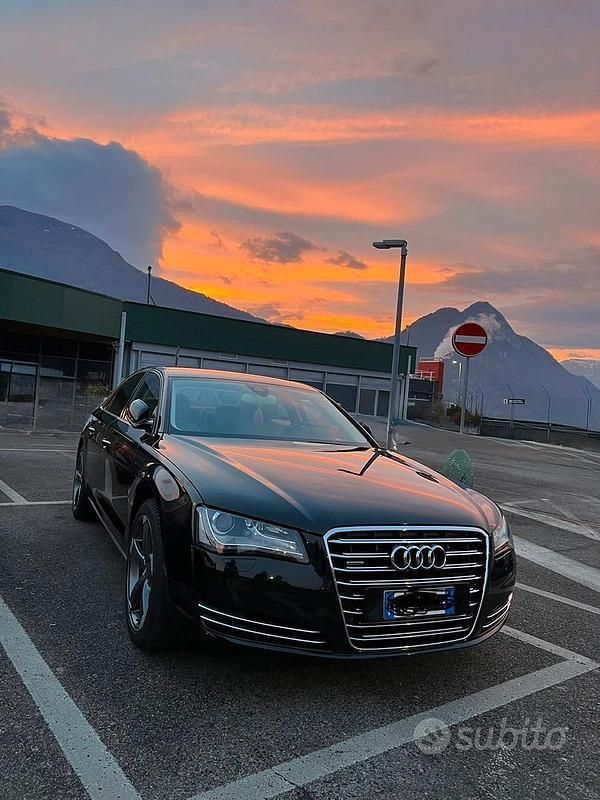 Nero Usata 2011 Audi A8 Tre volumi | 21.500 € (Molto cara) - Immagine 1/4